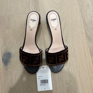 Fendi logo velvet mules